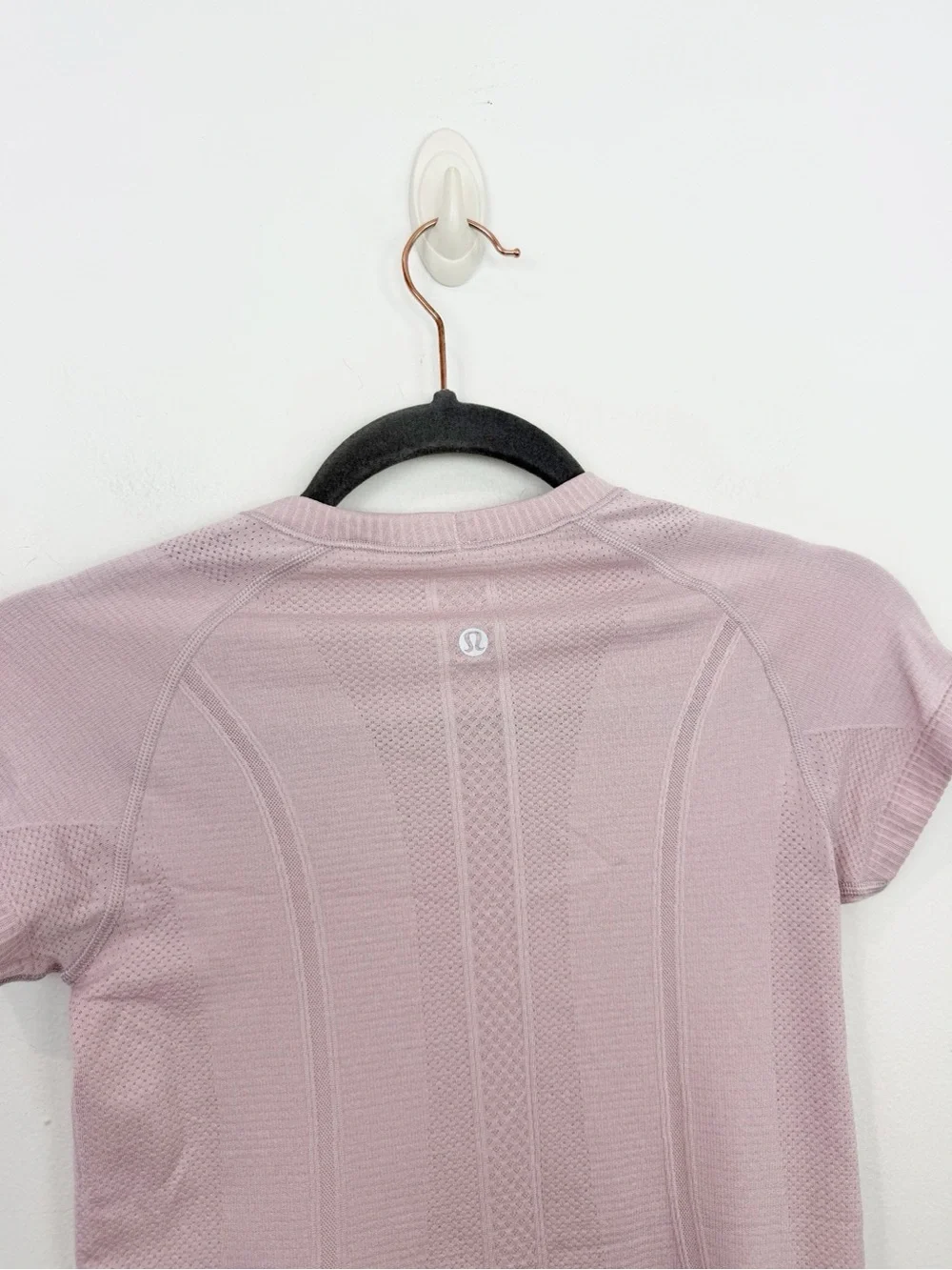Lululemon Swiftly Tech Short Sleeve Top Light Pink Size 4